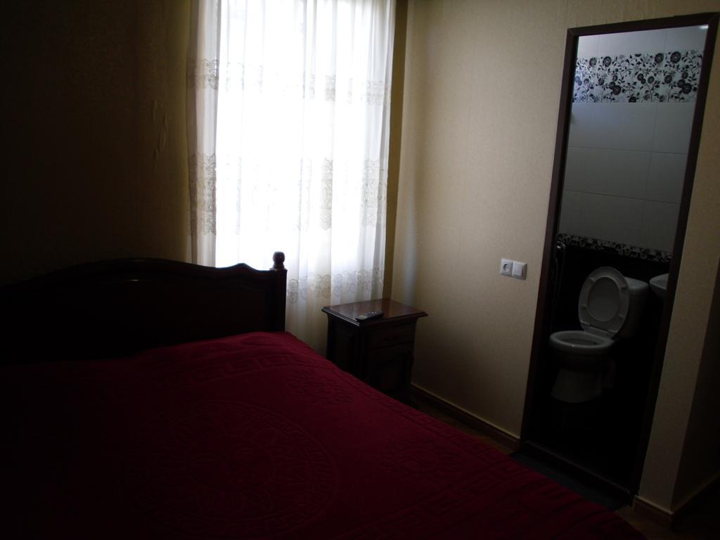 Suliko Guest House Batumi Ruang foto