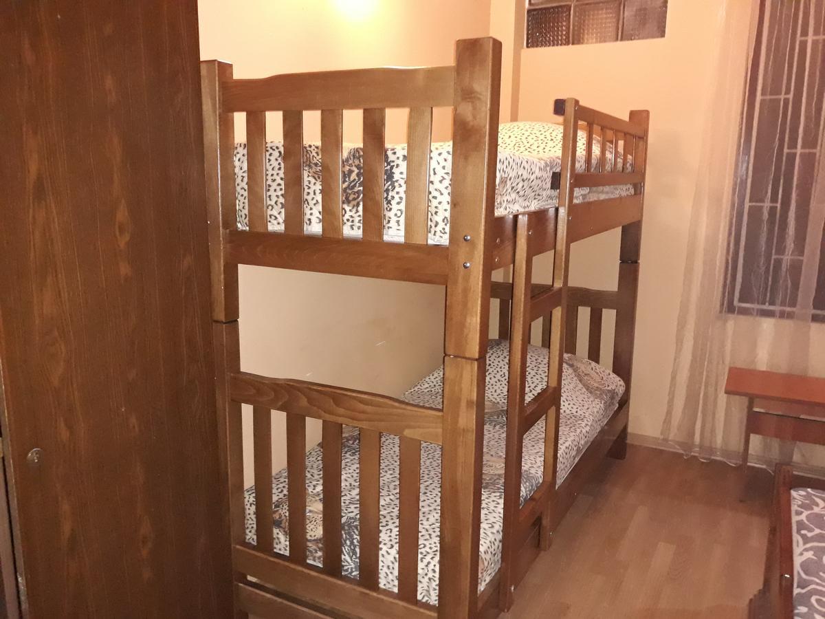 Suliko Guest House Batumi Bagian luar foto